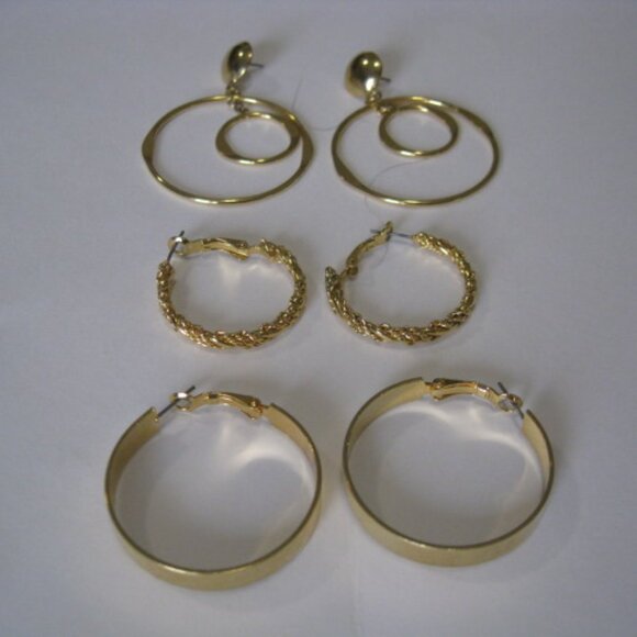 Lot of 3 Gold Tone Hoop Pierced Earrings - Picture 3 of 12